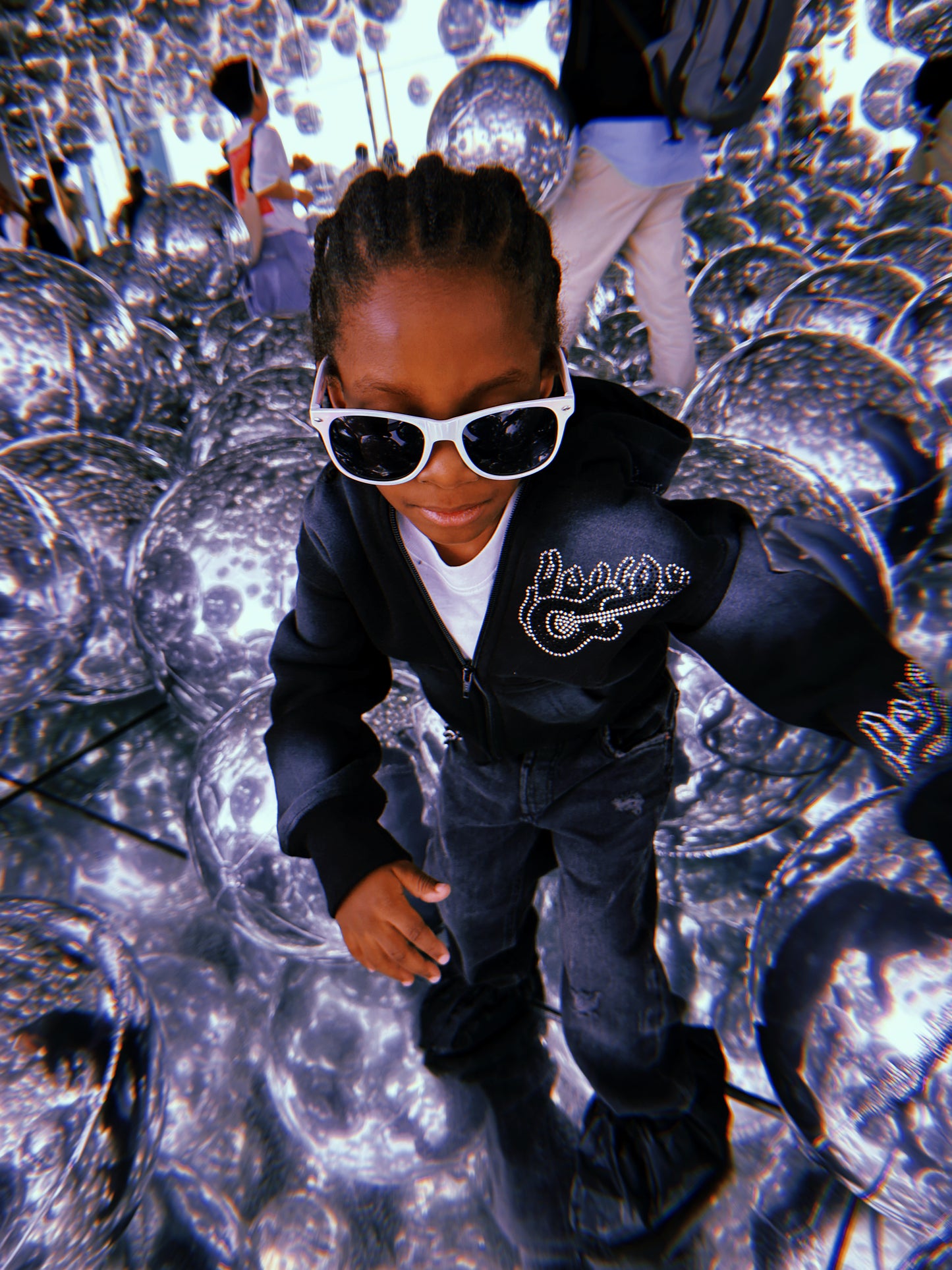 Kids Rhinestone Guitar Hoodie Black/Sliver)