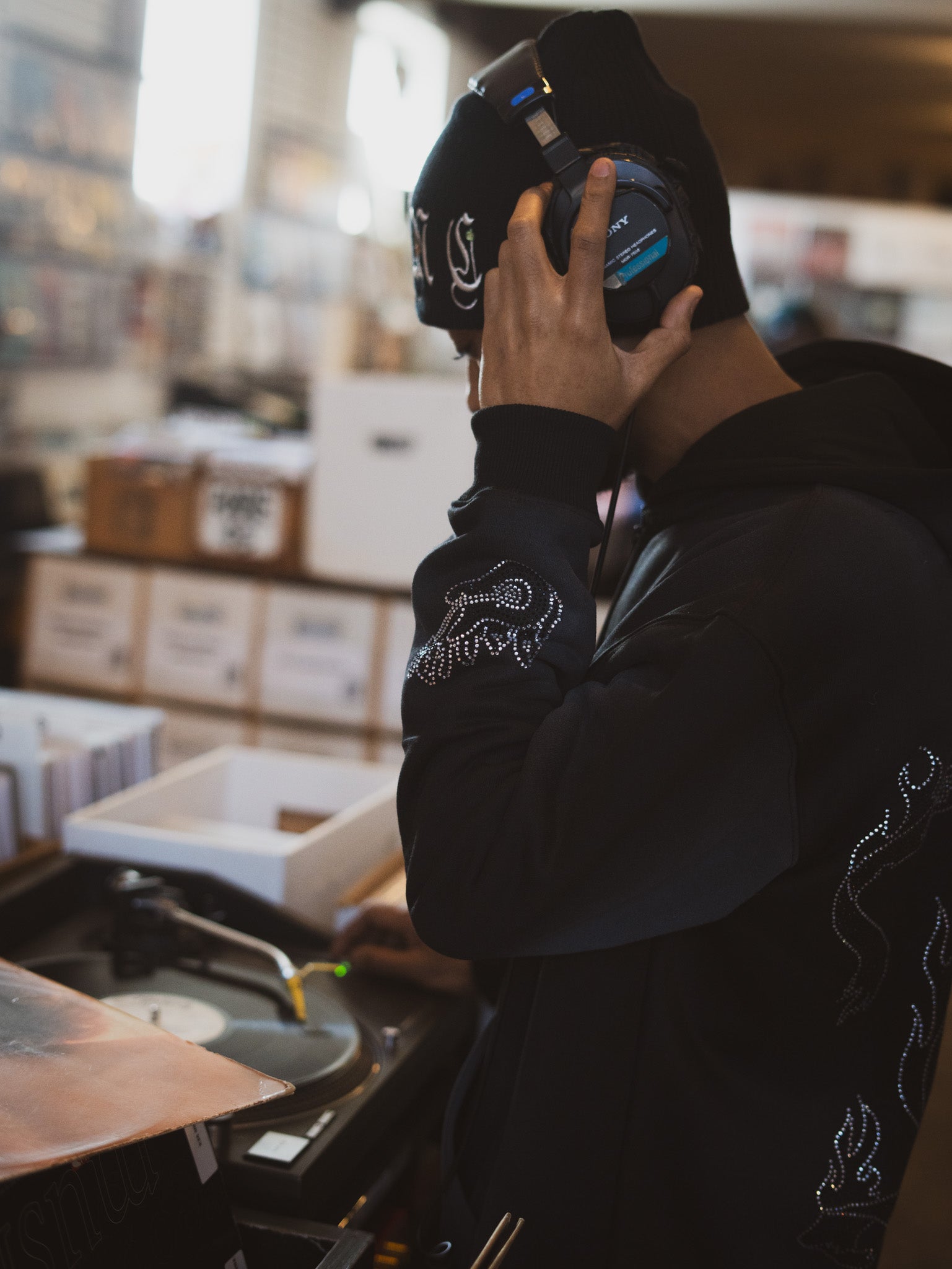 Rhinestone Guitar Hoodie (Black/Sliver)